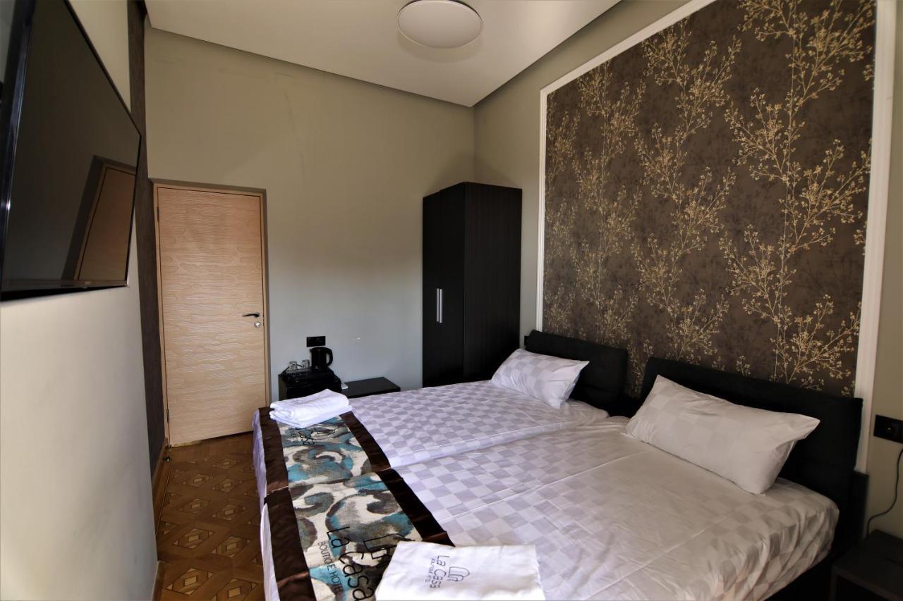 La Casa Hotel Erevan Esterno foto