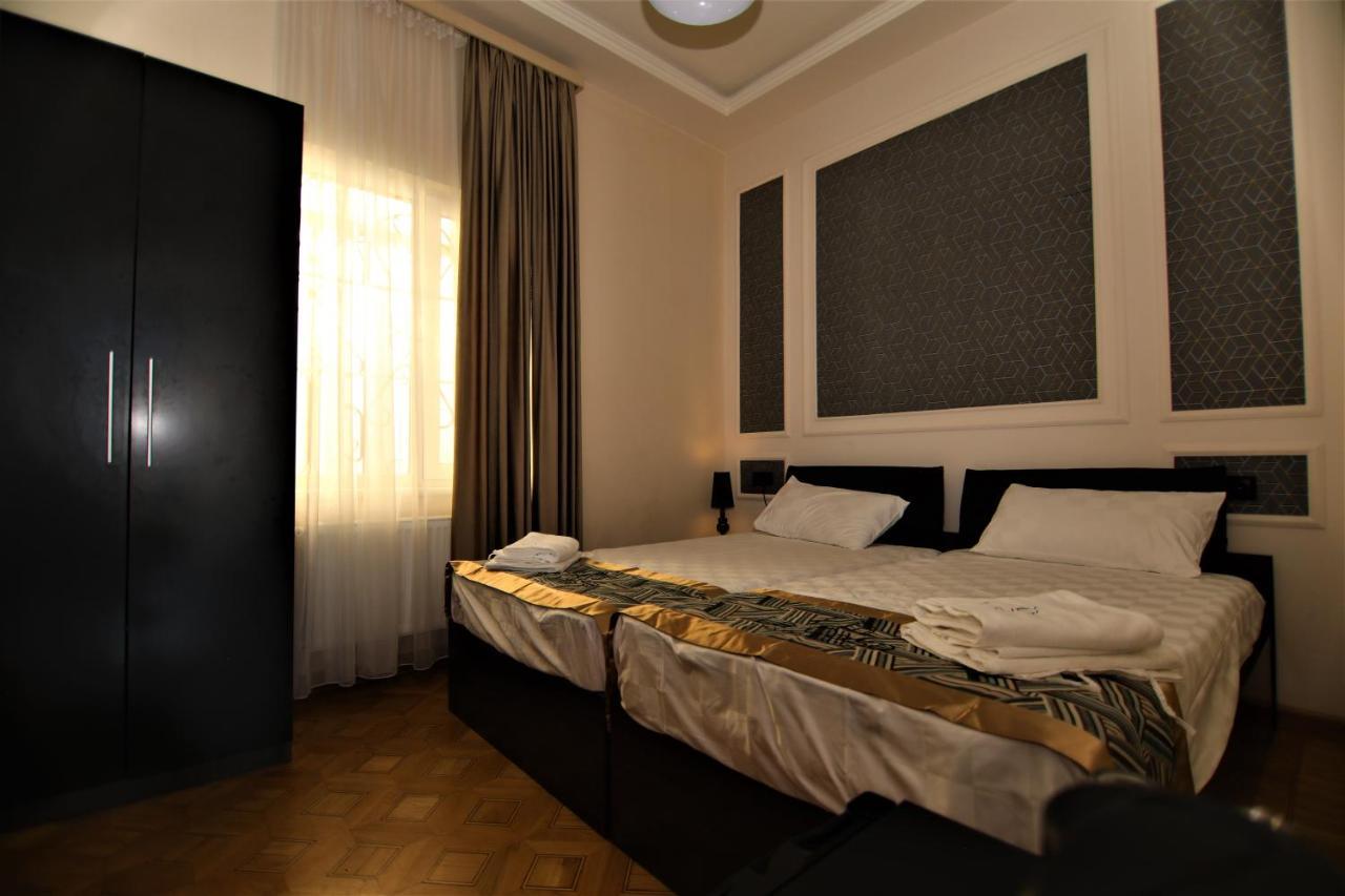 La Casa Hotel Erevan Esterno foto
