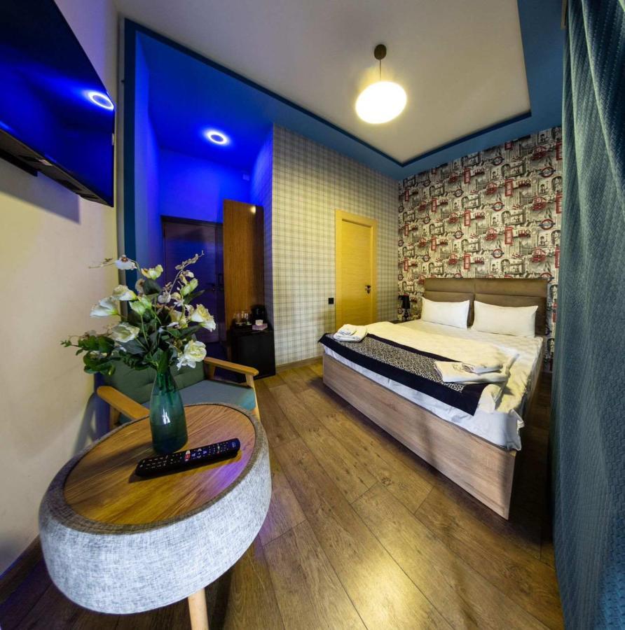La Casa Hotel Erevan Esterno foto