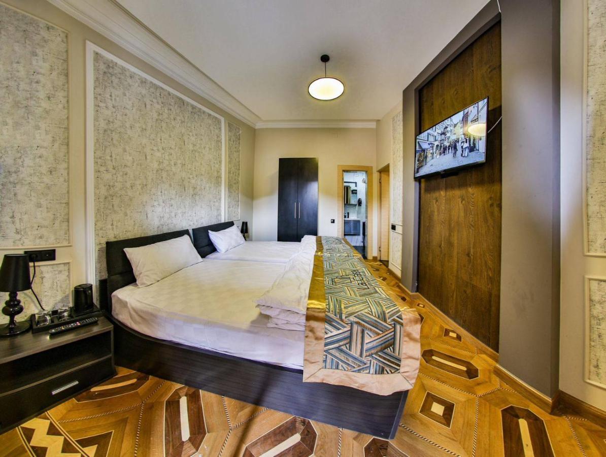 La Casa Hotel Erevan Esterno foto